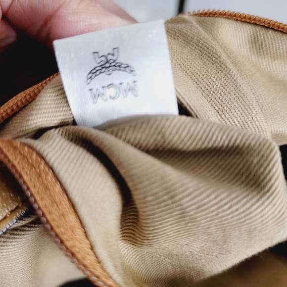 MCM Cognac crossbody - Picture 16 of 16